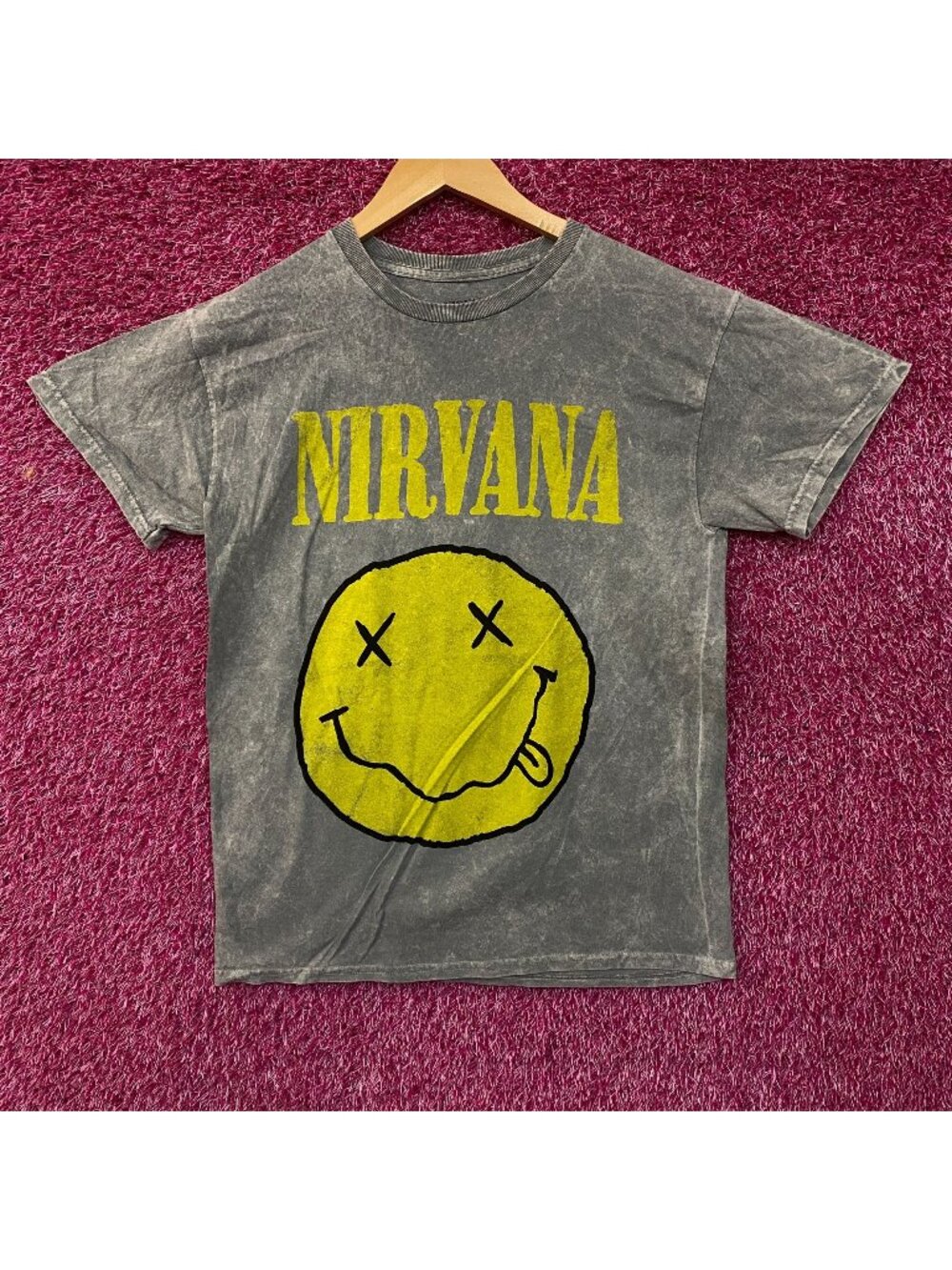 Nirvana Nevermind Dead Smiley Graphic Grunge Band T-Shirt Medium